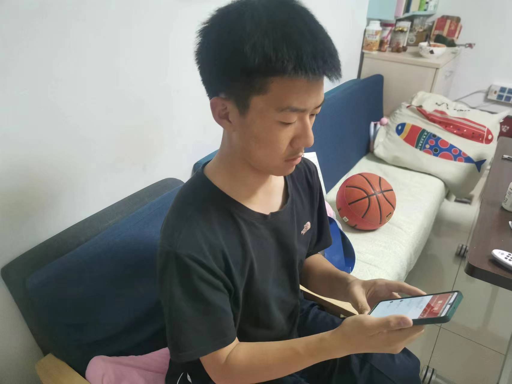 延庆区高塔社区新时代文明实践站观看创建“全国法制政府建设示范区”全民普法大讲堂