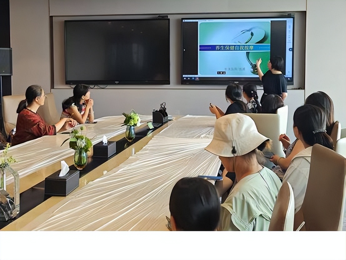 草本香里学养生，中医智慧魅力强
